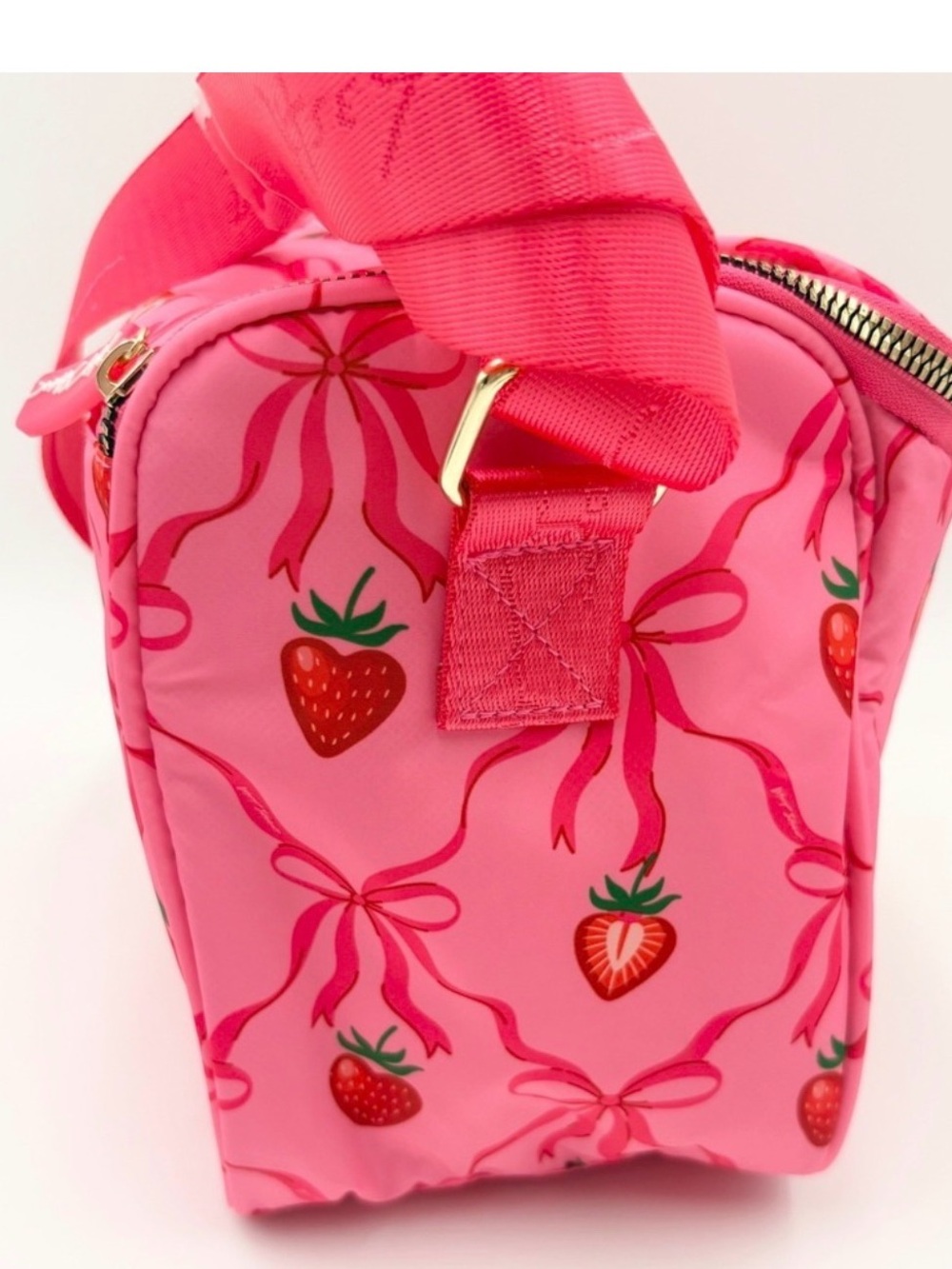 Betsey Johnson Strawberry and Bows cube lunch tote!! - Picture 3 of 5